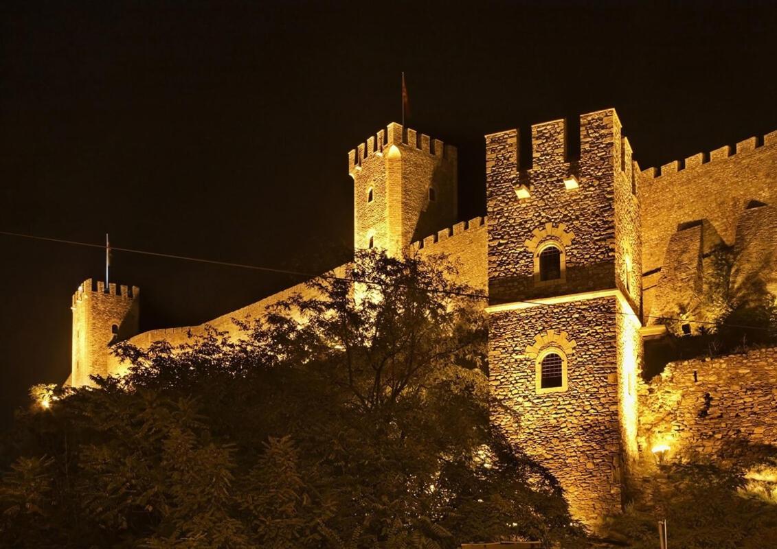 Hotel Room City Square With Great View No Parking Skopje Bagian luar foto