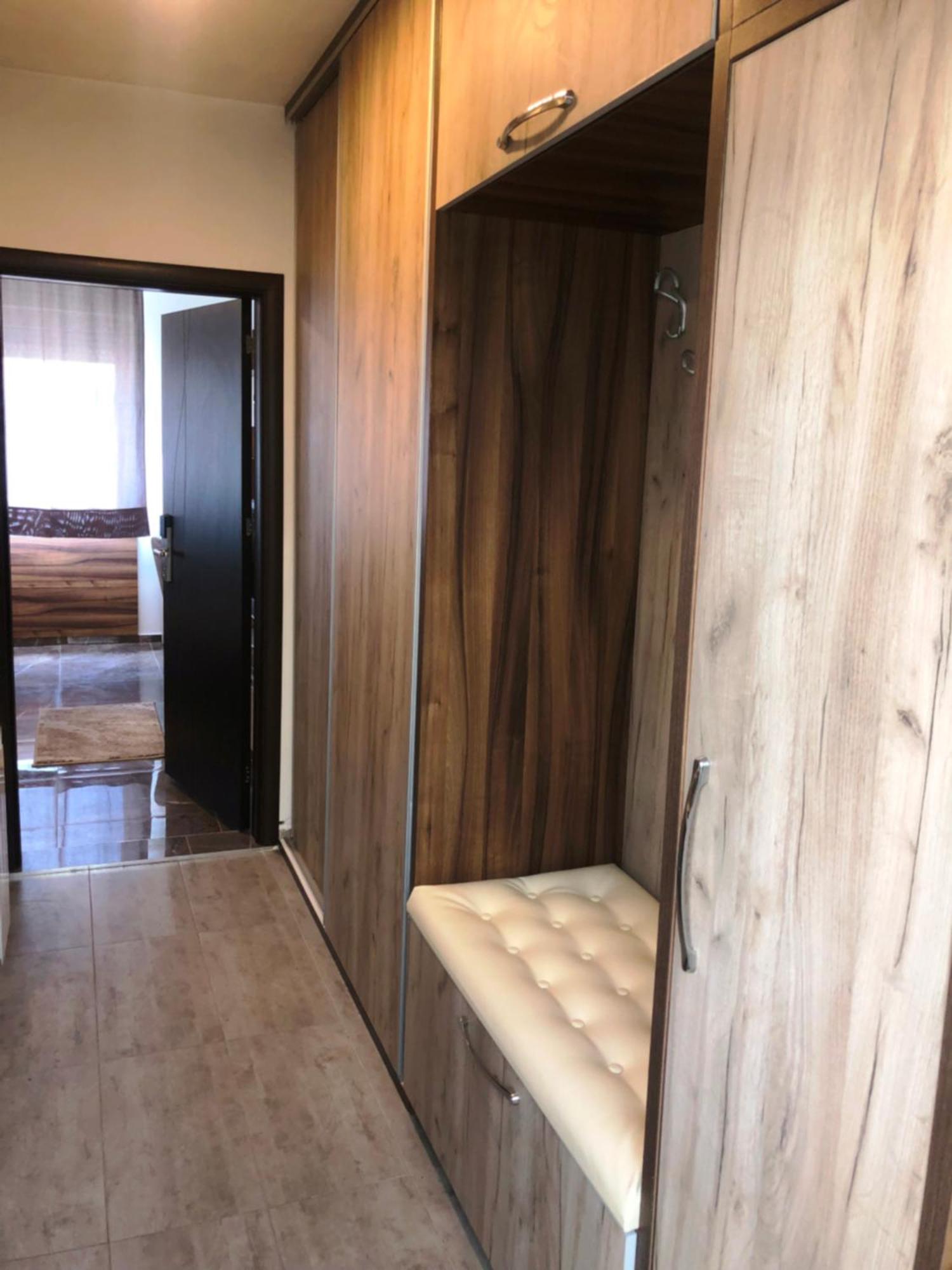 Hotel Room City Square With Great View No Parking Skopje Bagian luar foto