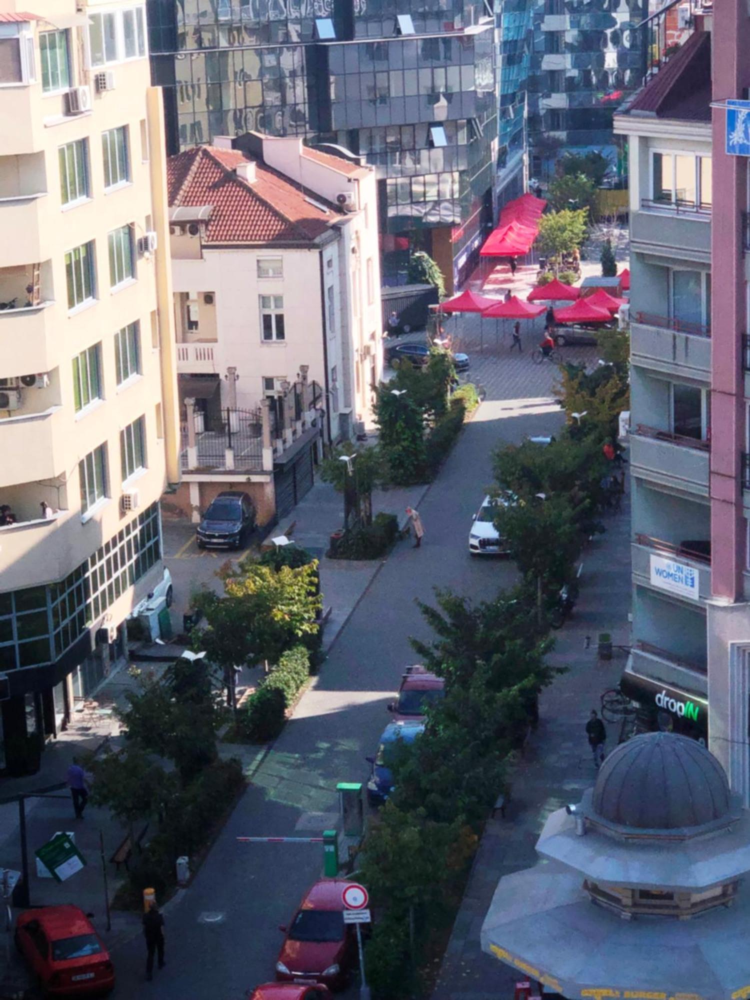 Hotel Room City Square With Great View No Parking Skopje Bagian luar foto